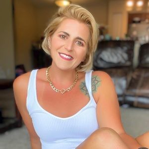 Meet your Posher, Karissa